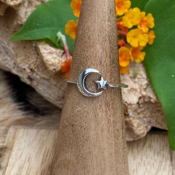 Sterling silver Moon And Star Toe Ring Midi Ring - Picture 4 of 5